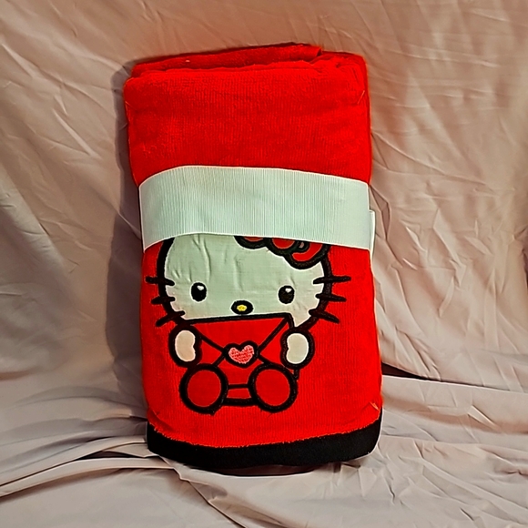 Hello Kitty Other - Hello Kitty Valentines Day envelope and heart 2-pack hand towels